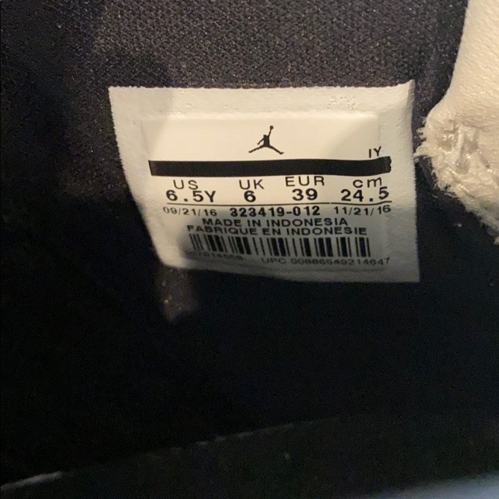 Jordan 6 Rings - Picture 3 of 4